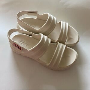 Hunter Bloom Algae Foam Platform
Slingback Sandals 10 US (7.5 UK) Off White